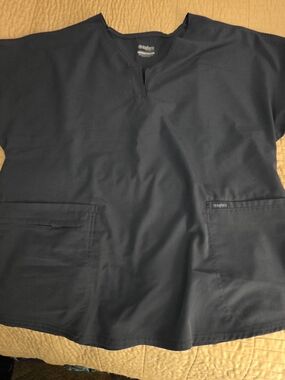 Cherokee, Euphoria Womens Scrub Top In Gray, Size XL